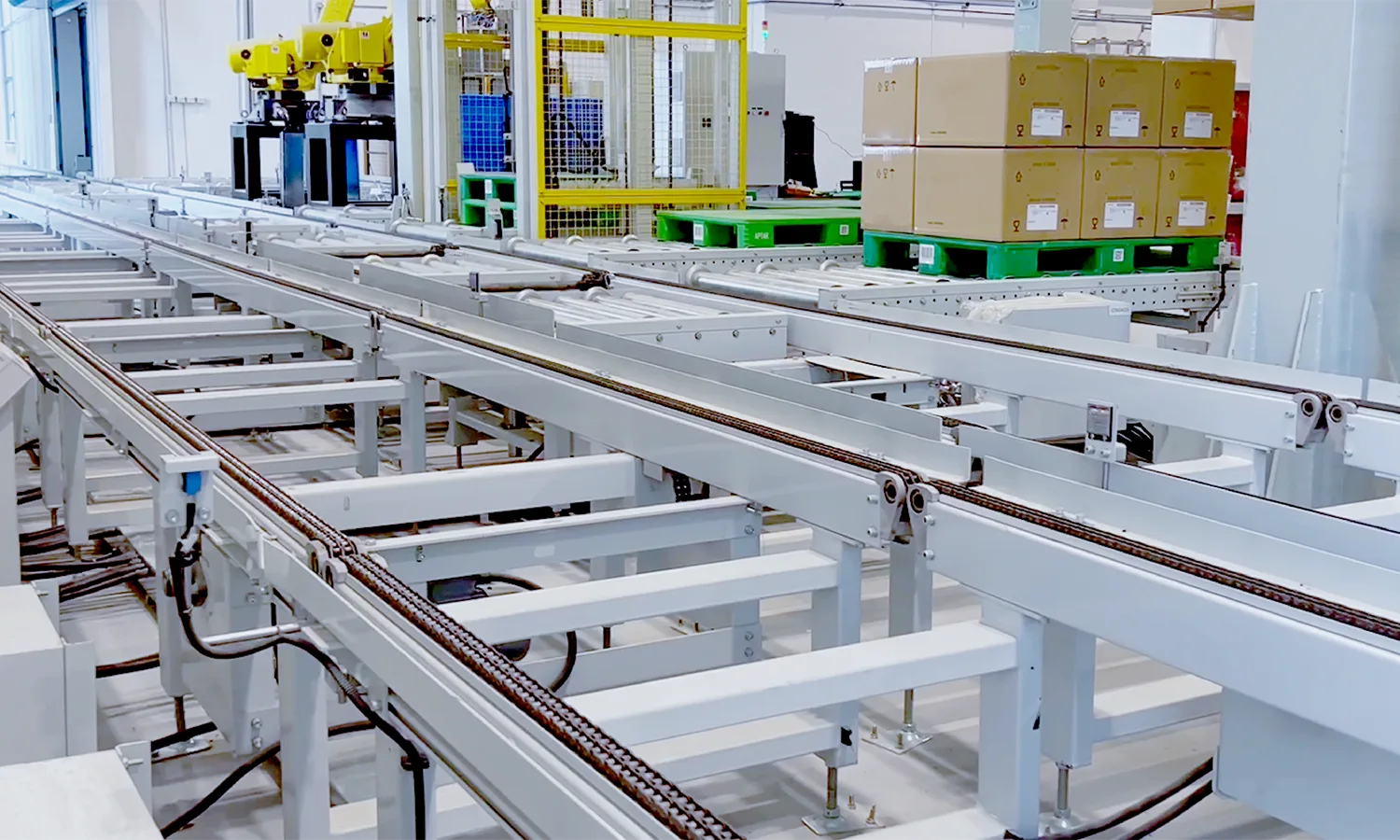 SSTC heavy-duty lifter & conveyor system engineered for automated pallet transport in AS/RS warehouse