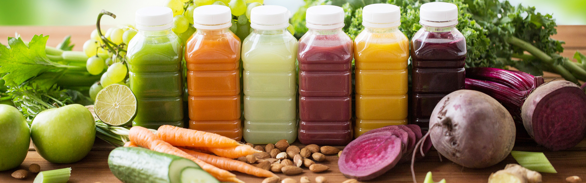 Automated pallet storage system handling food and beverage products