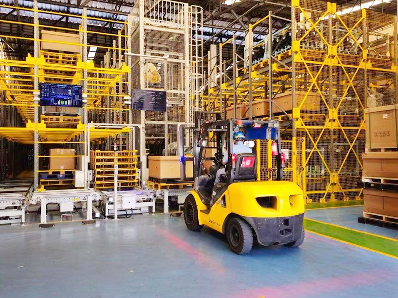 4 Way Shuttle Racking 2026020305