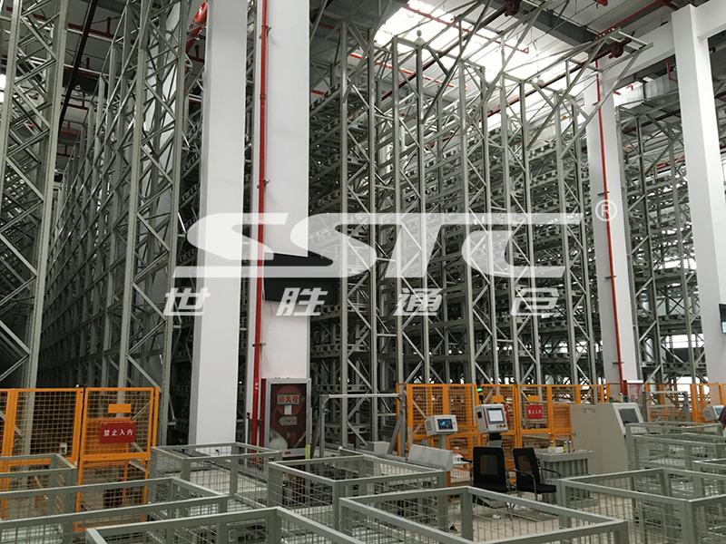 Automated pallet storage system for FMCG warehouse