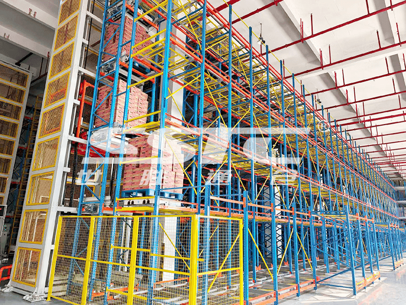 High-density multi-directional pallet storage grid handling specialized polymer containers safely