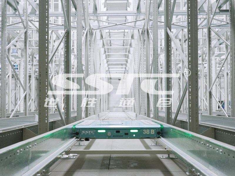 SSTC Four-Way Pallet Shuttle System operating in a high-density automated warehouse